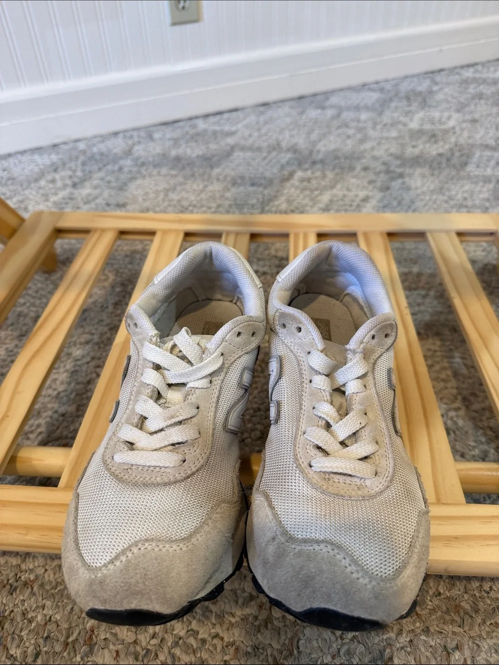 New Balance women’s 8 Men's 6.5 515 Light Gray Suede & Mesh Sneakers NB
